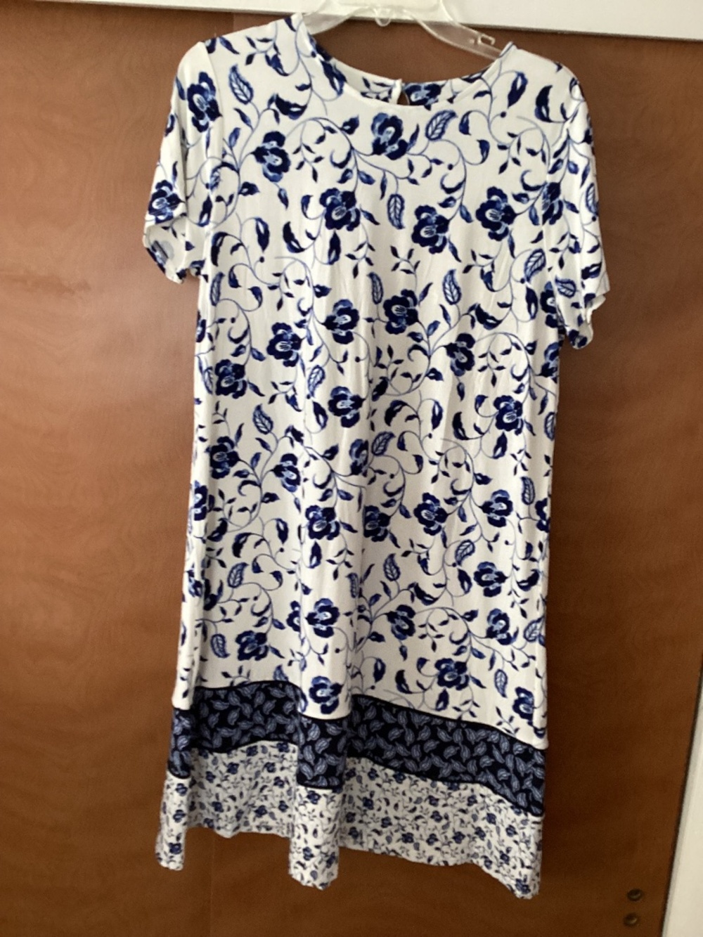 J. Jill Women’s Med Blue&Cream White Floral Wearever Collection Dress NEW